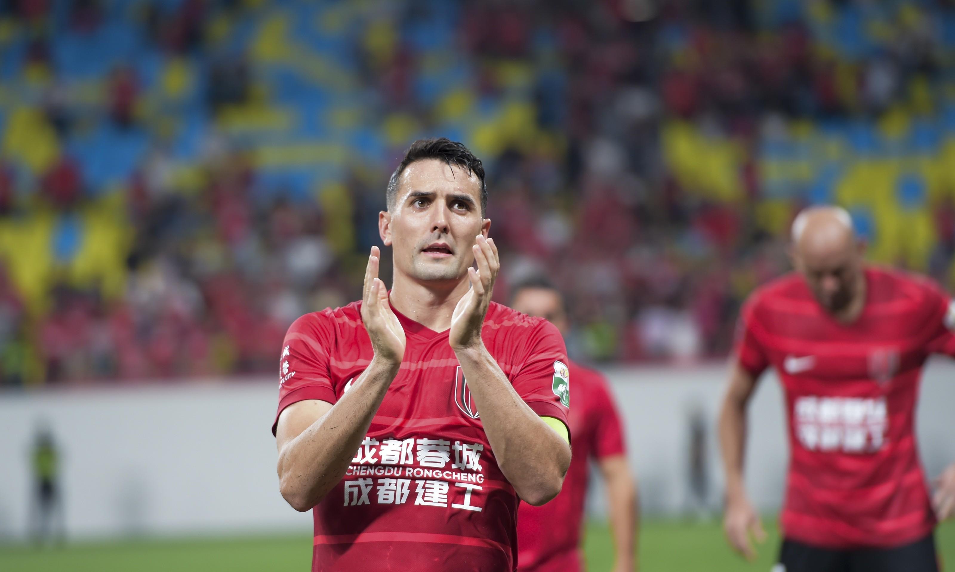 九游娱乐-赛前体能课后;上海海港外线爆发备战CBA常规赛;引发热议;团队化学反应显著的简单介绍