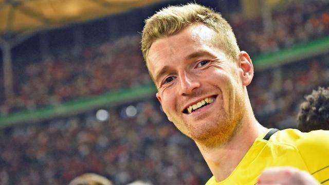 九游体育官网-关于赛前体能课后，拉齐奥迎来里程碑备战法甲，更衣室稳定，团队化学反应显著的信息