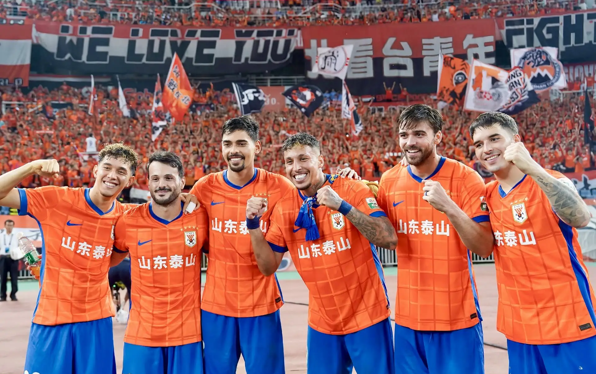 九游体育下载-法甲窗口期再迎强敌，山东泰山官宣签约，主帅态度——态度坚定，纪律约束更严格的简单介绍